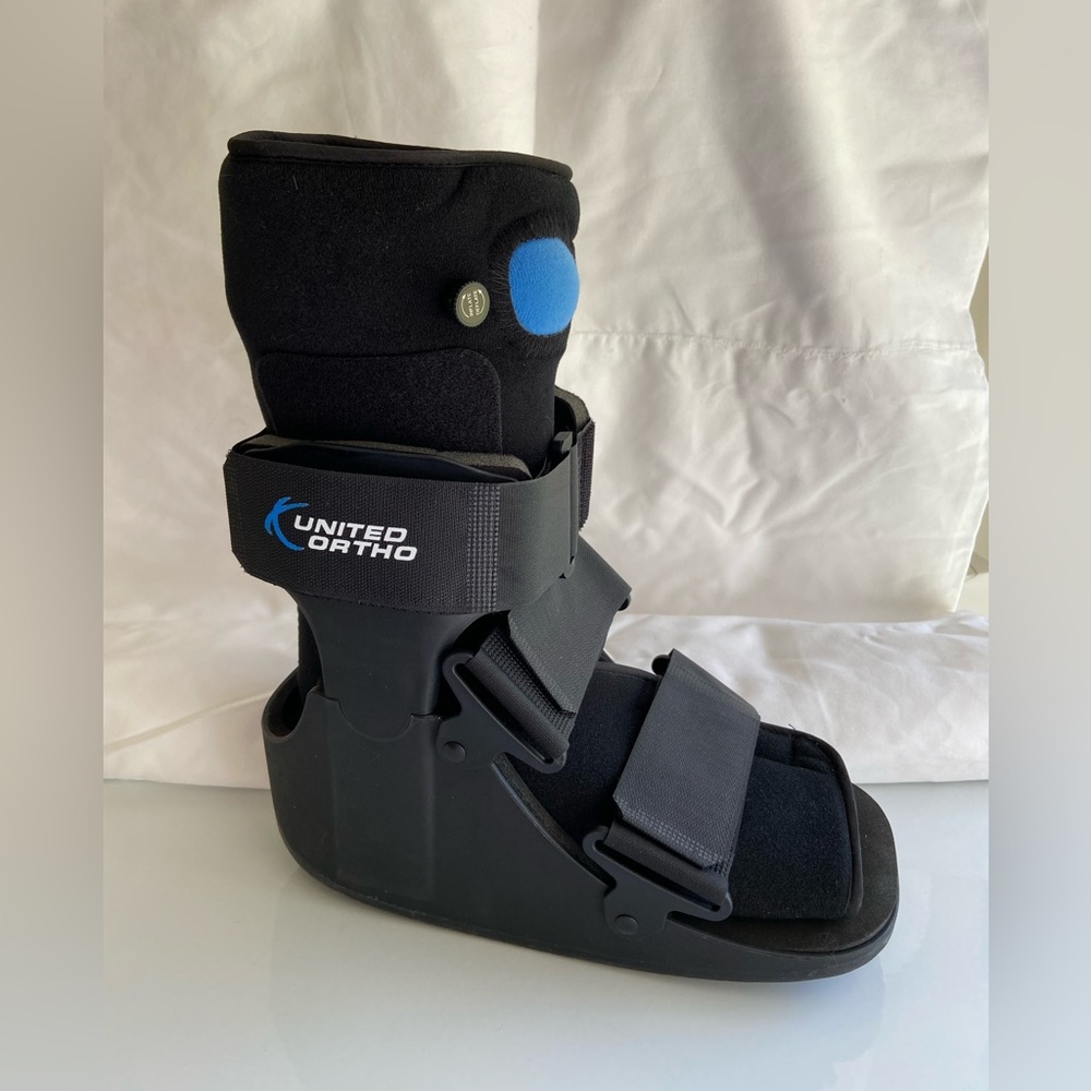 United Ortho Short Cam Walker fracture Boot Black‎ Medical Grade Size Large New